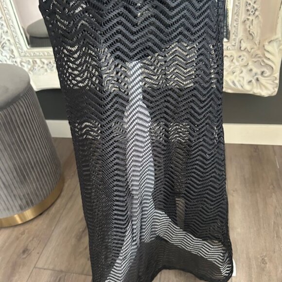 Long black dress - one shoulder size 0 - with a wavy pattern. - Picture 3 of 4